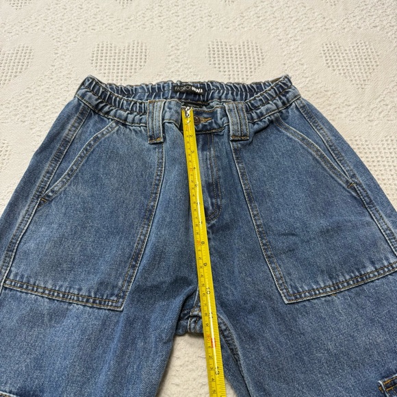 Fashion Nova Wide Leg Cargo Denim Jeans (3) - Picture 6 of 8